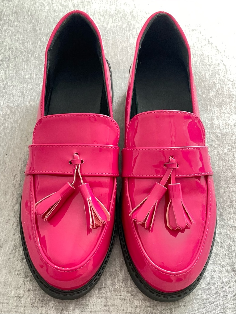 Women's Size EU 39 US 8.5 Hot Pink Patent Tassel Loafers